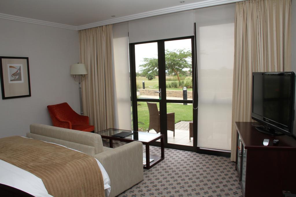 Phakalane Golf Estate Hotel Resort Gaborone Kamer foto