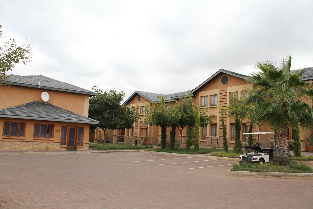 Phakalane Golf Estate Hotel Resort Gaborone Buitenkant foto