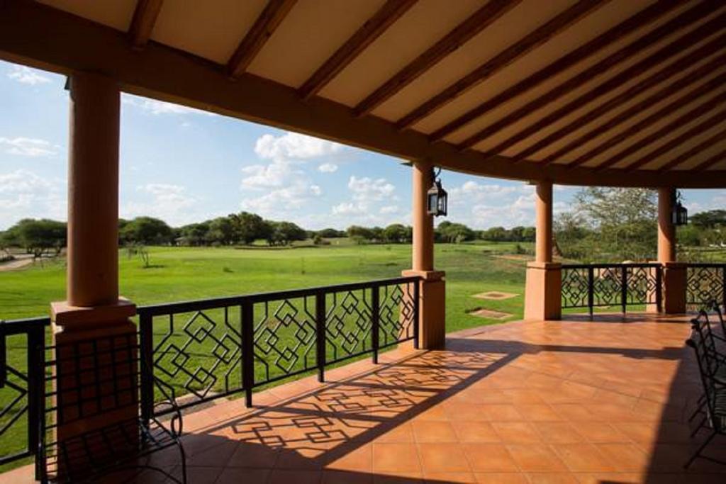 Phakalane Golf Estate Hotel Resort Gaborone Buitenkant foto