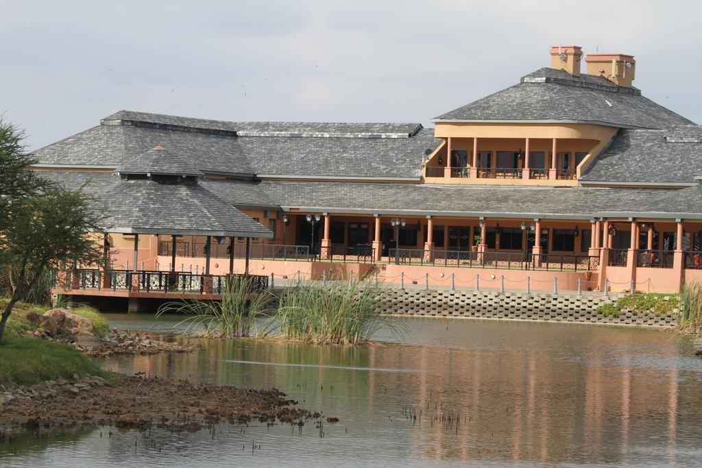 Phakalane Golf Estate Hotel Resort Gaborone Buitenkant foto