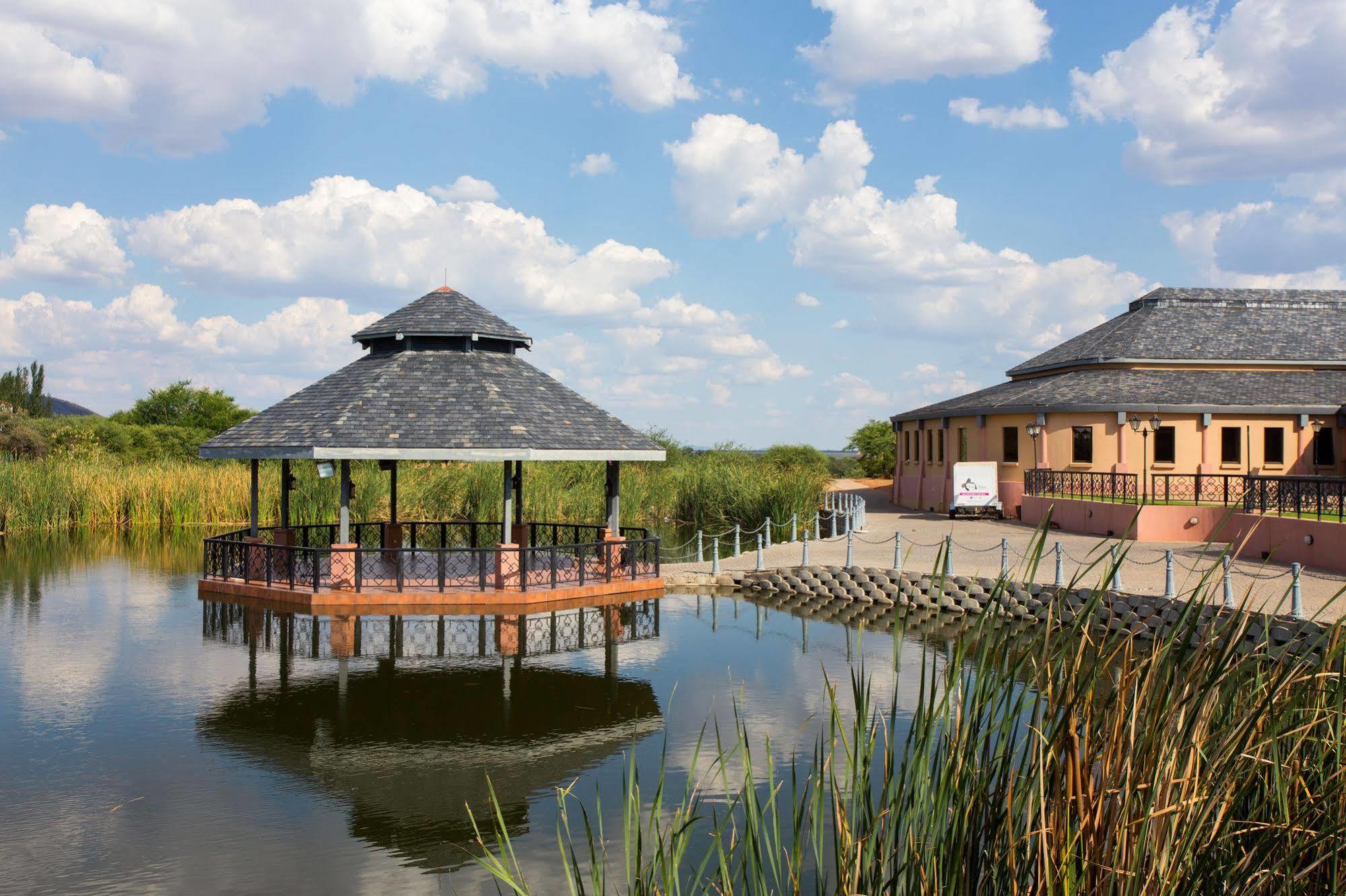 Phakalane Golf Estate Hotel Resort Gaborone Buitenkant foto