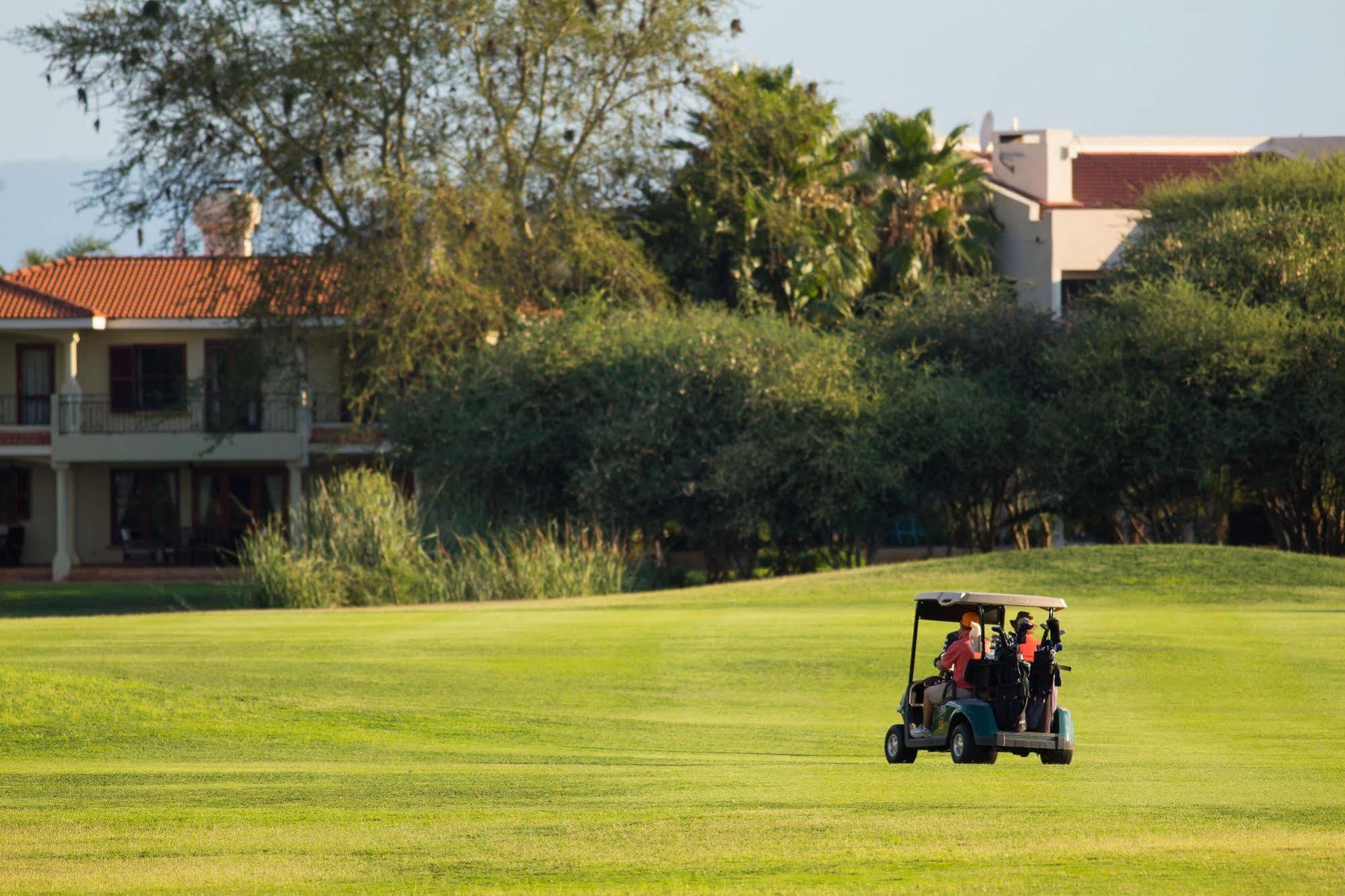 Phakalane Golf Estate Hotel Resort Gaborone Buitenkant foto